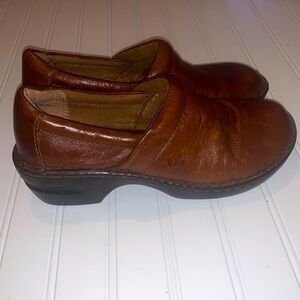 boc brown leather comfortable shoes size 10